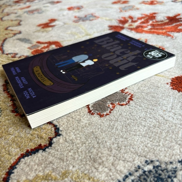 Blackout - Picture 4 of 5